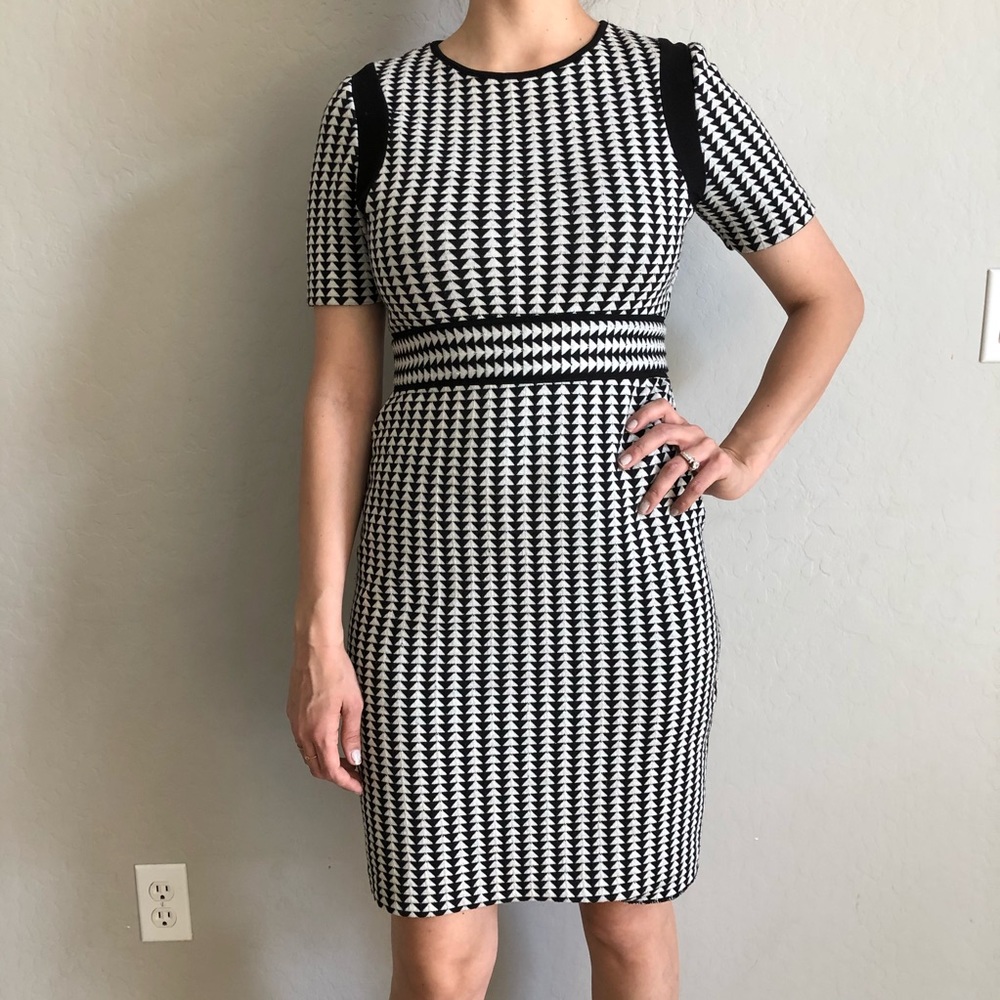 Gabby Skye black and white graphic dress